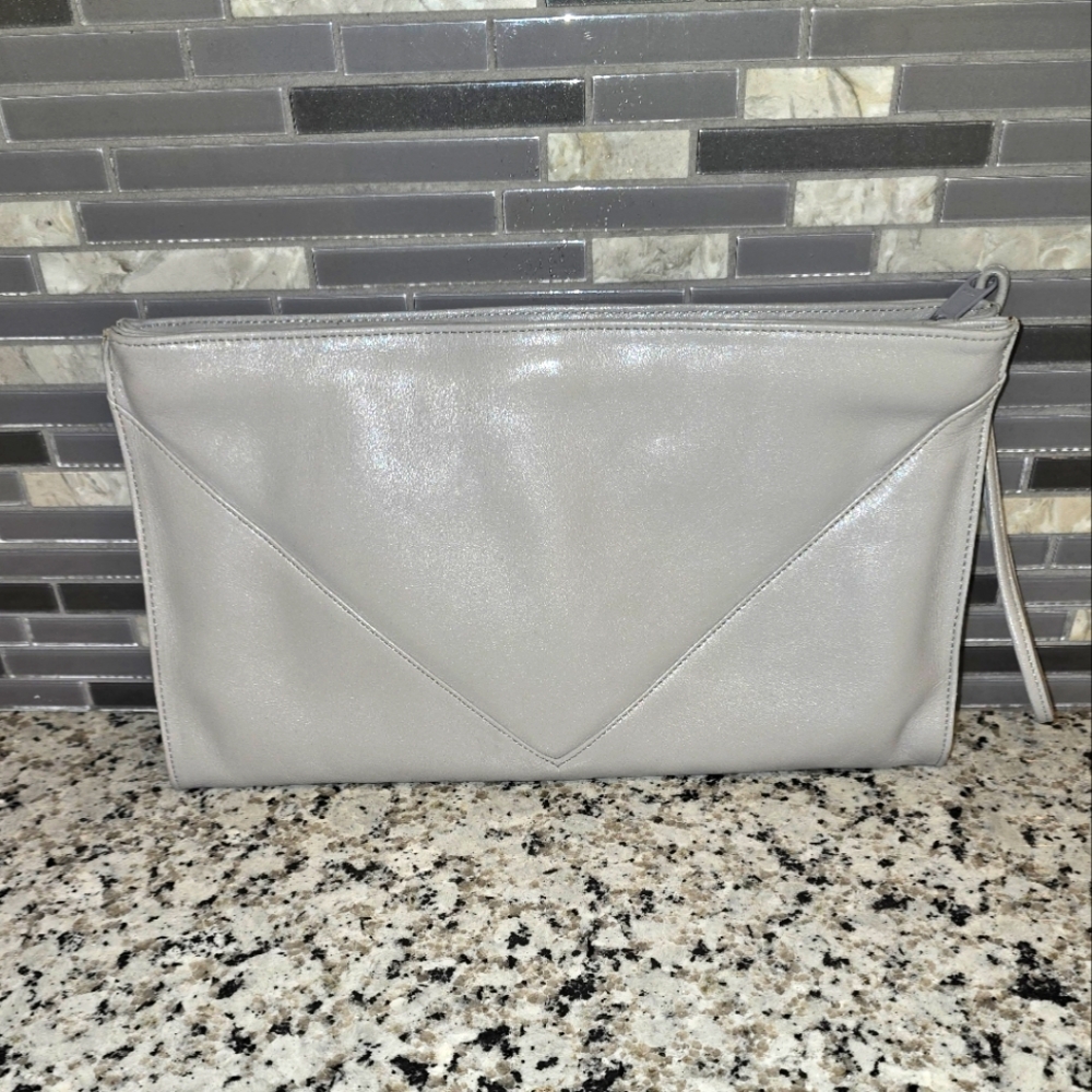 Vintage Elegant Gray Clutch/Wristlet